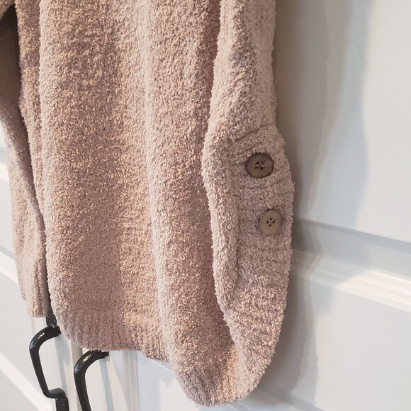 NWT: hello nite Plush Side Button Crewneck Sweater Size Small - Picture 2 of 3